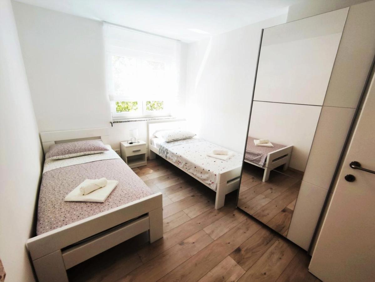 Apartman Dori Пула Экстерьер фото